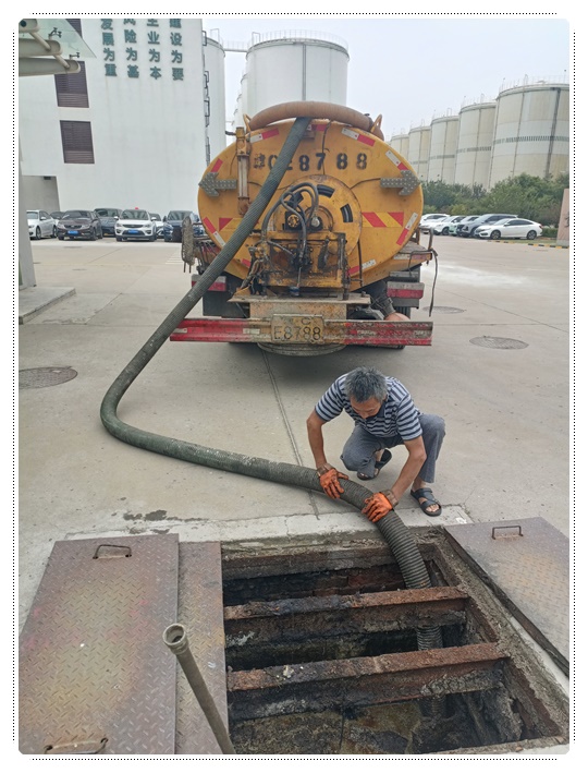 金口河隔油池清掏